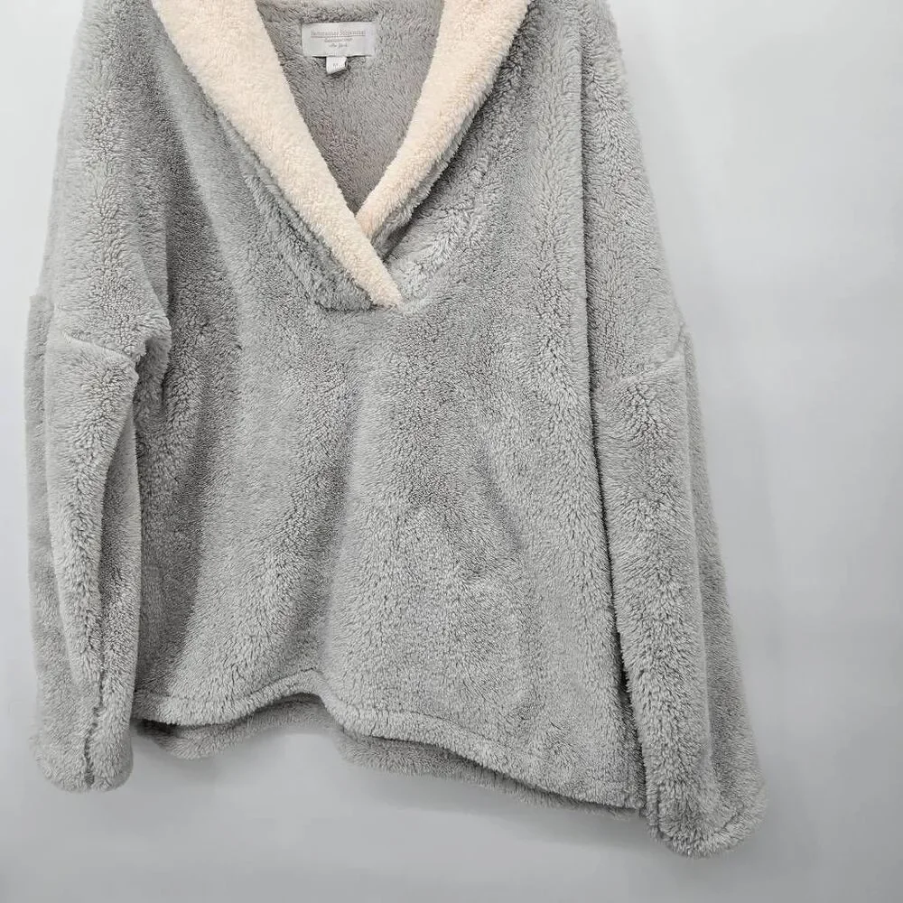 Hammacher Schlemmer Pullover Lounge Sweater Size Medium Gray Plush Warm Cozy Win